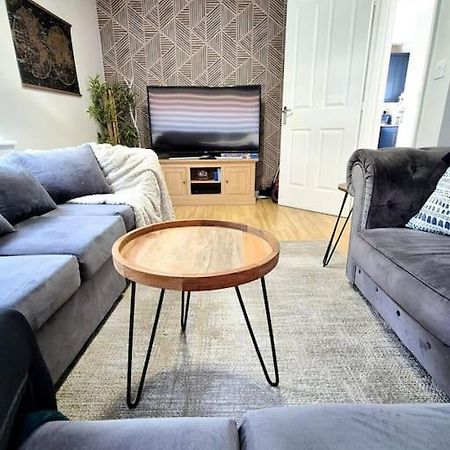 Home From Home 3 Bed,2 Bath House With Garden&Parking Near Centre&Tram Stop Sheffield Luaran gambar