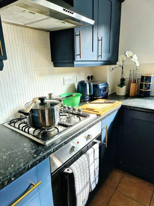 Home From Home 3 Bed,2 Bath House With Garden&Parking Near Centre&Tram Stop Sheffield Luaran gambar